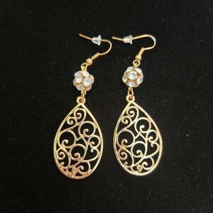 NEW Gold Fillagree Tear Deop Earring with Rhinestone Ball